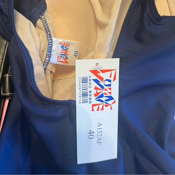 Funny Wave - NWT Navy Bathing Suit - One Piece Woman’s Size 40 - Picture 3 of 3